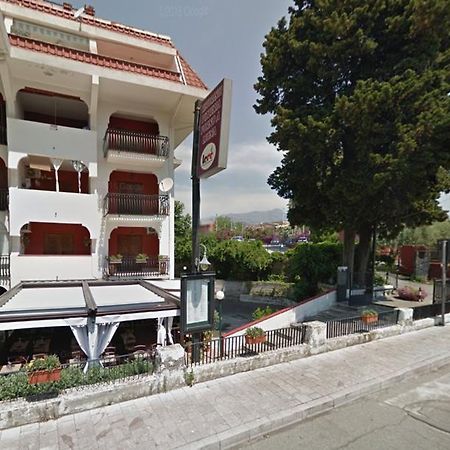 Baia Degli Dei Apartment Джардини Наксос Екстериор снимка