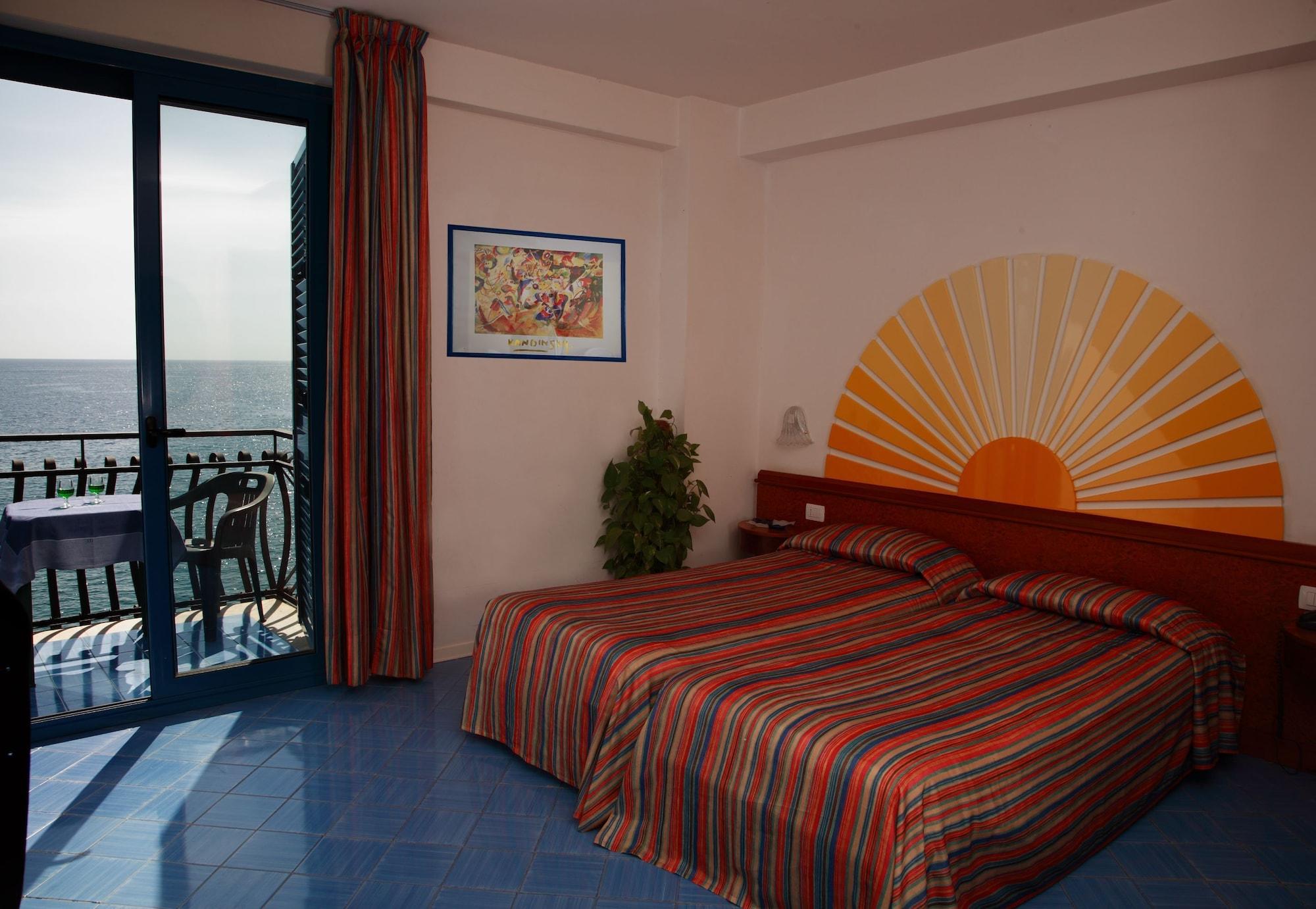 Baia Degli Dei Apartment Джардини Наксос Екстериор снимка