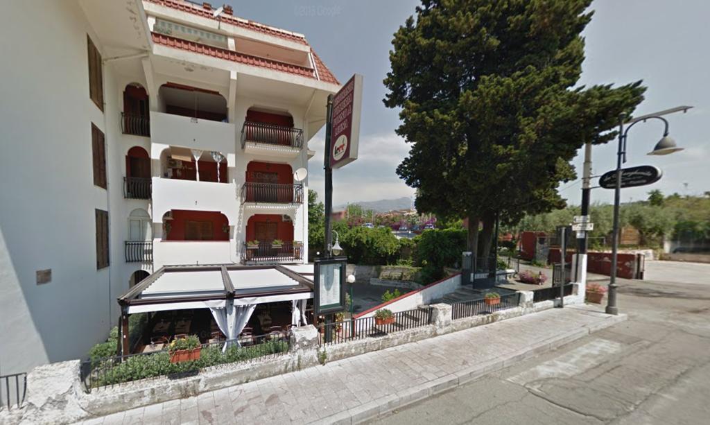 Baia Degli Dei Apartment Джардини Наксос Екстериор снимка