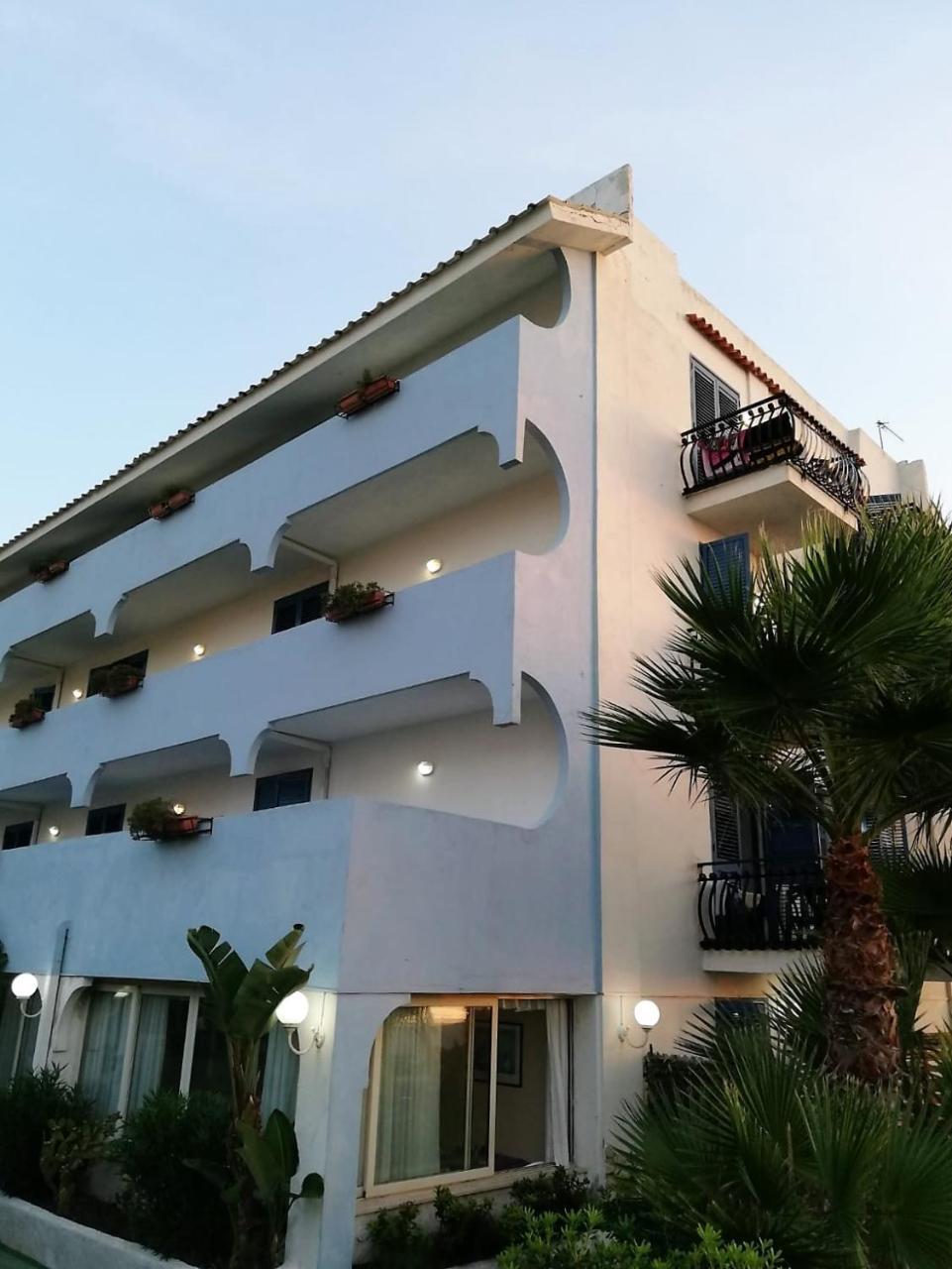 Baia Degli Dei Apartment Джардини Наксос Екстериор снимка